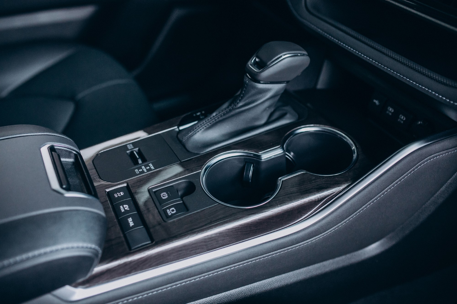 ¿Conviene más un vehículo automático o manual? Ventajas y desventajas